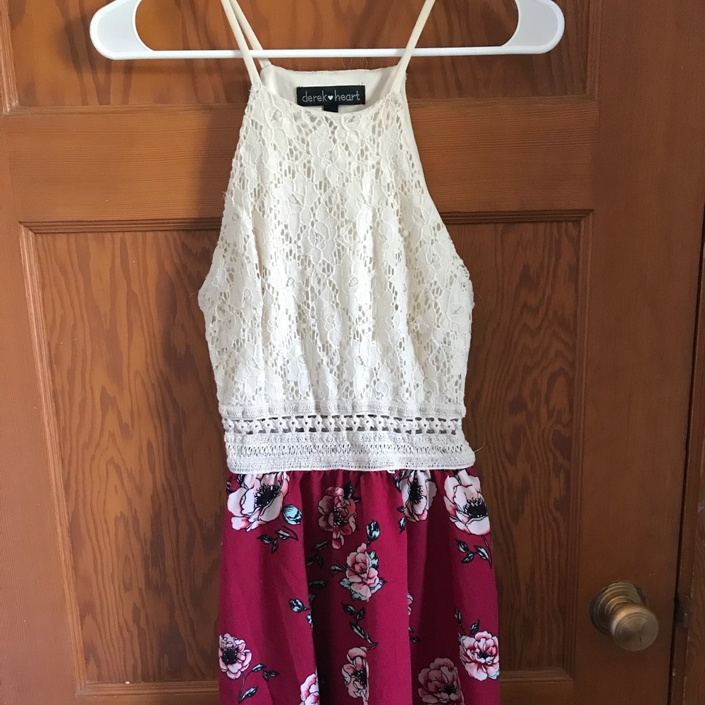 Loose and short floral dress.